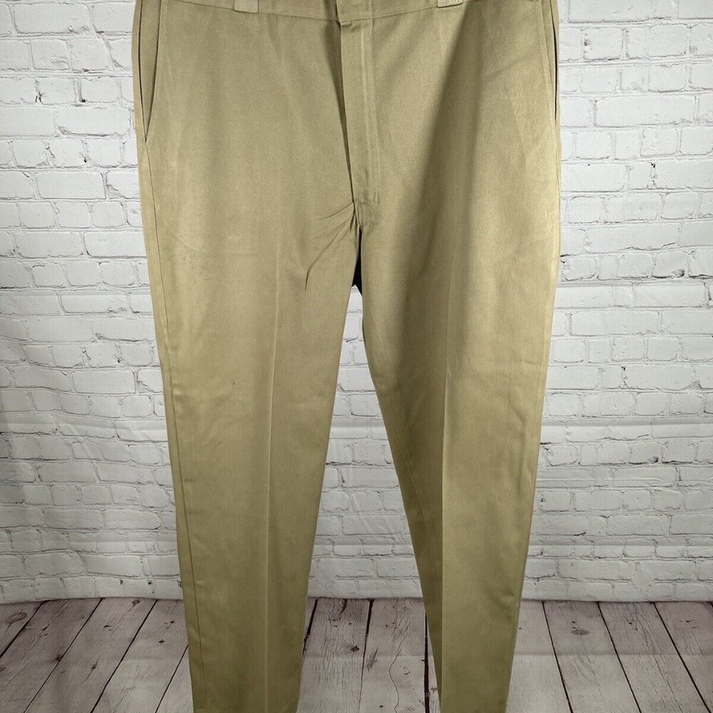 Dickies Straight Leg Beige High Rise Chino Work Pants Men’s 40 (38 x 31)
